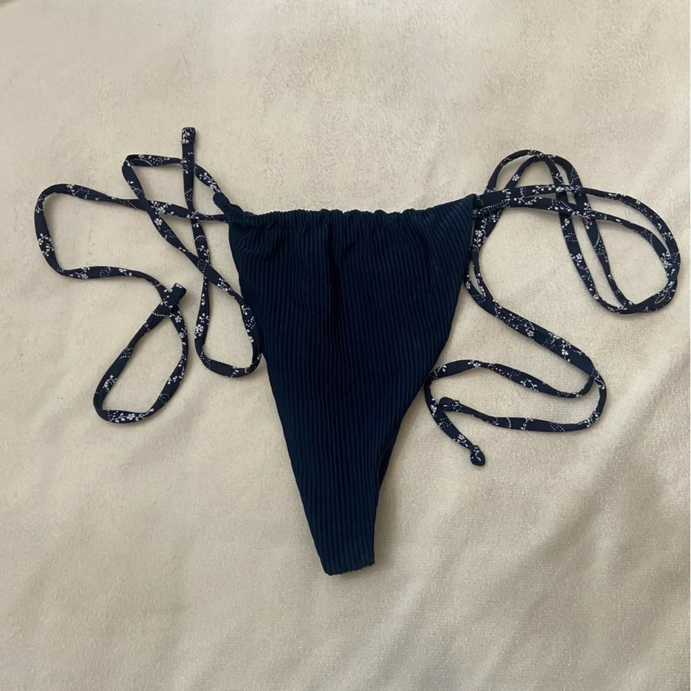 New! Frankie’s Bikini’s Tia ribbed thong string bikini bottom 3914